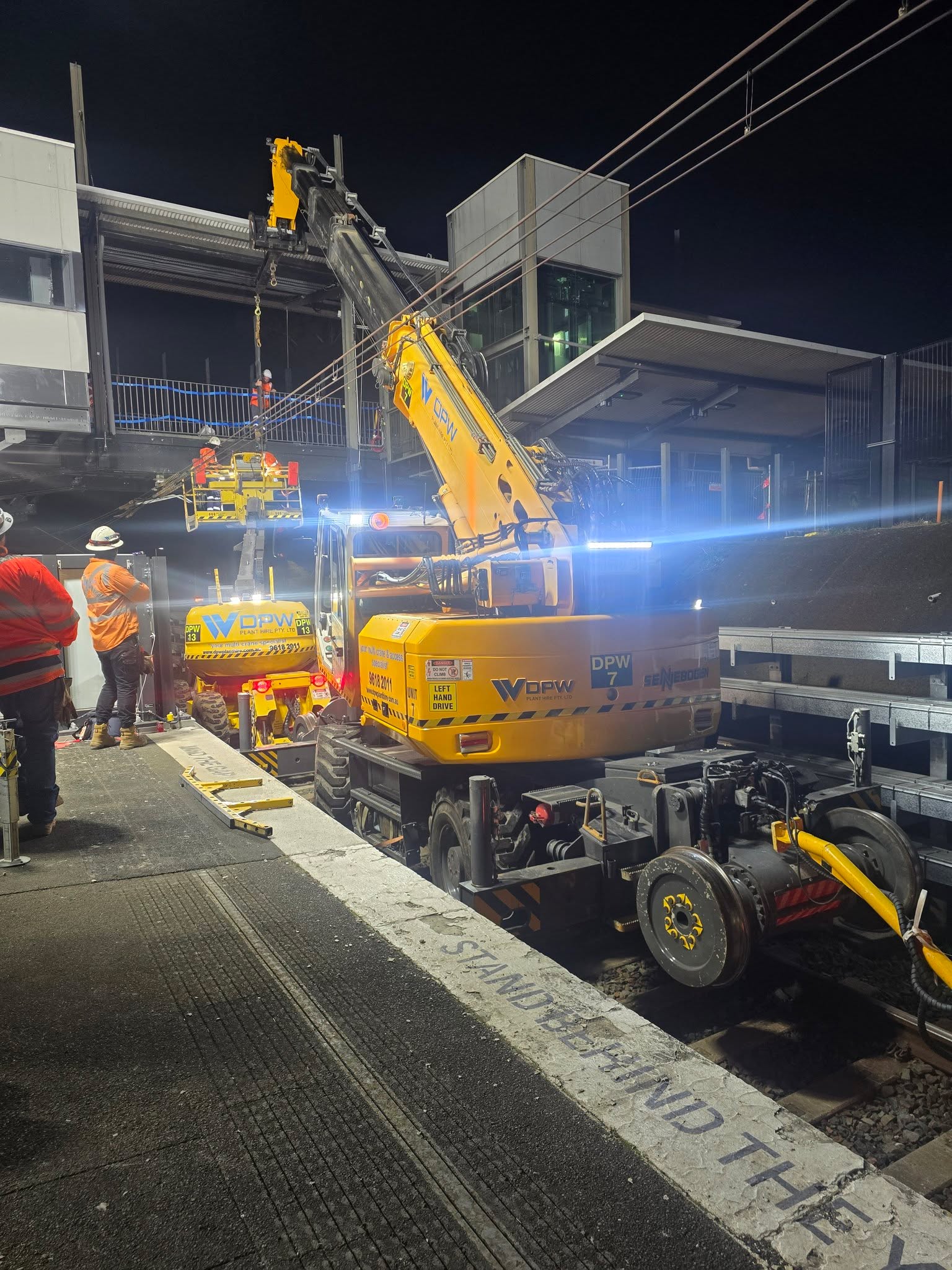 From concept to completion, DPW Plant Hire delivers fully integrated rail lifting solutions tailored to project demands.
Pictured: Our Sennebogen Multi Crane—fitted with a 3m, 1.6-tonne pin jib—working alongside Alfabs Group to install anti-throw screens at Lakemba Station.
➡️Tight corridor navigation
➡️Collaborative execution
➡️Enhanced commuter protection
We're proud to support Sydney's infrastructure upgrades with safety-first innovation and engineered excellence.
#RailLiftingSolutions #Sennebogen #InfrastructureMatters #AlfabsGroup #SafetyByDesign