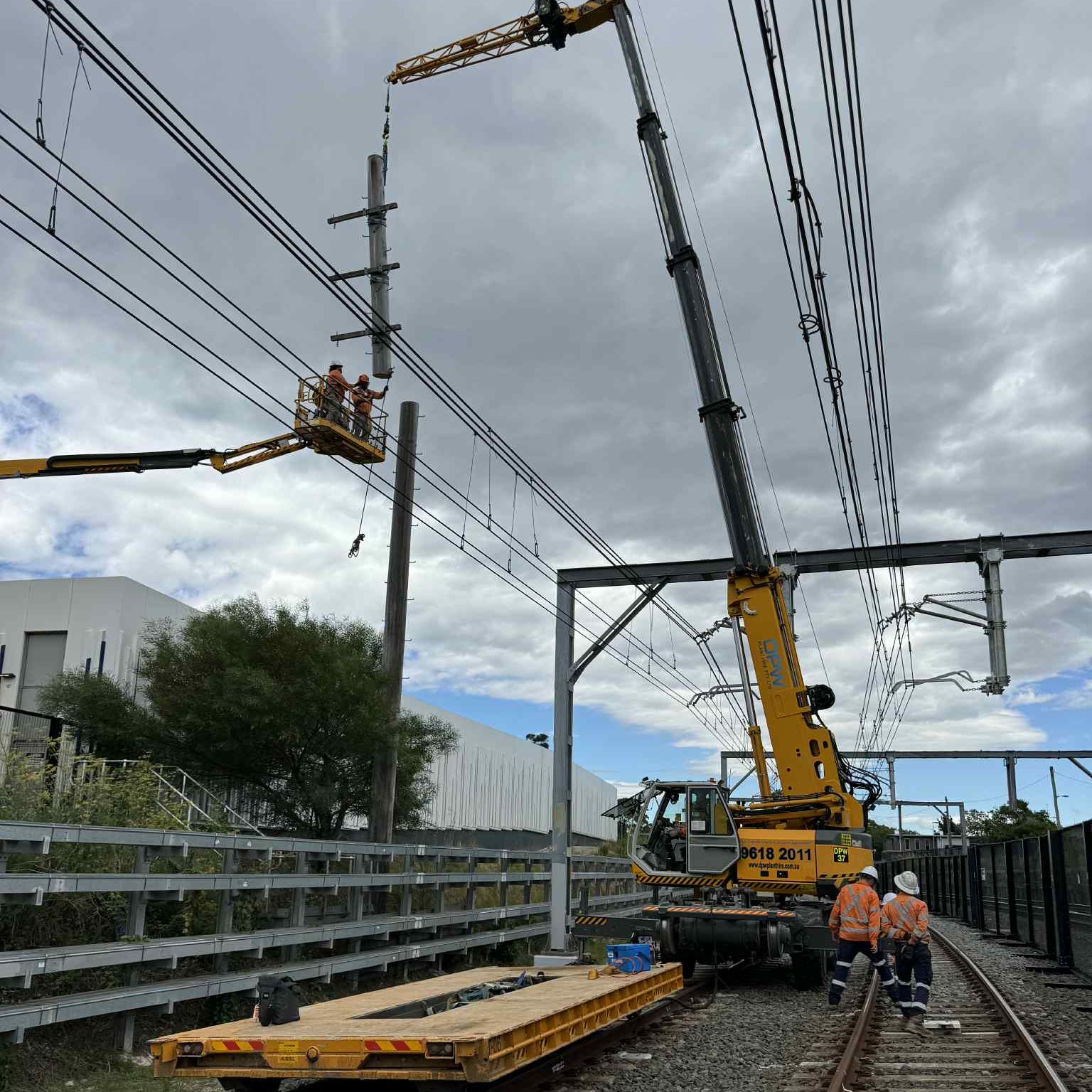 Just recently, our Sennebogen 608 worked alongside the redundant assets team, delivering safe, efficient, and collaborative lifting operations.
A great example of how the right equipment and teamwork drive successful outcomes.