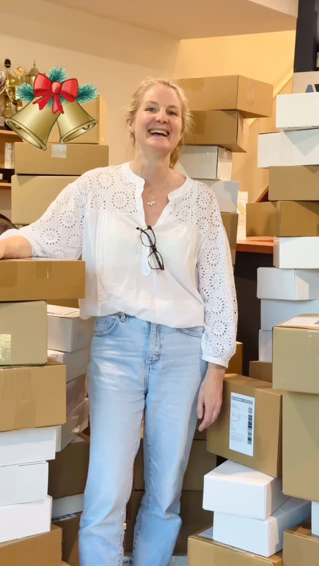 😱 One month to Christmas!🎄There’s still time to save in the Monista Black Friday Sale. 25% OFF SITEWIDE. 💞